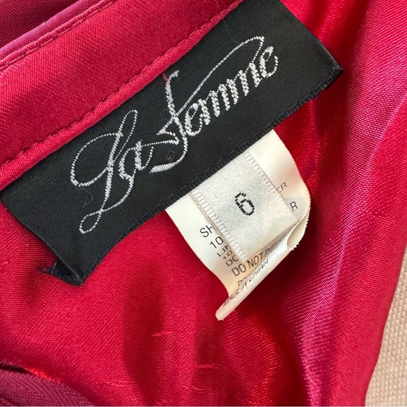 LA FEMME Strapless Prom Formal Dress Gown Cranberry Size 6 NWT - Picture 8 of 16